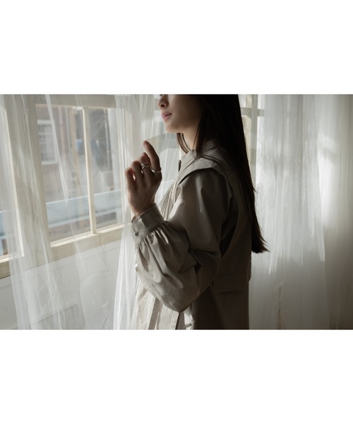 kicuri（キクリ）の「【低身長向けSサイズ】コットン100％で通気性◎ピンタックレイヤードワンピース（ワンピース・レディース・ライトグレー・SMALL/X-SMALL）」の4枚目の写真