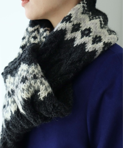 cardo fabrica（カルドファブリカ）の「ケーブル×編み込み柄ハンドニットマフラー（マフラー・レディース・キナリ/チャコールグレー・FREE）」の13枚目の写真