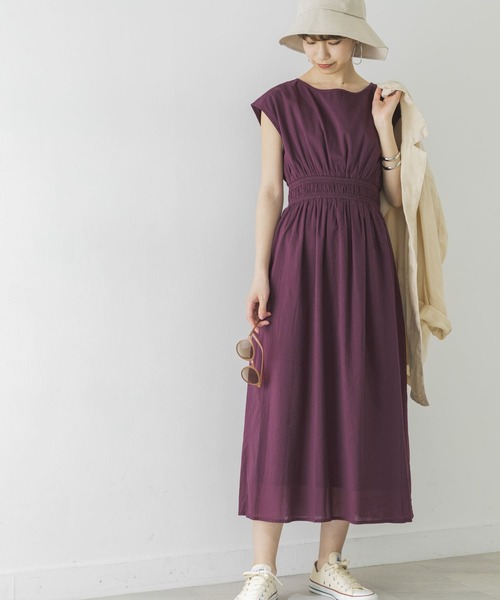URBAN RESEARCH（アーバンリサーチ）の「ウエストスモッキングノースリワンピース（ワンピース・レディース・ブラック/ライトカーキ/パープル系その他/ブルー系その他/ライトブラウン・FREE）」の13枚目の写真