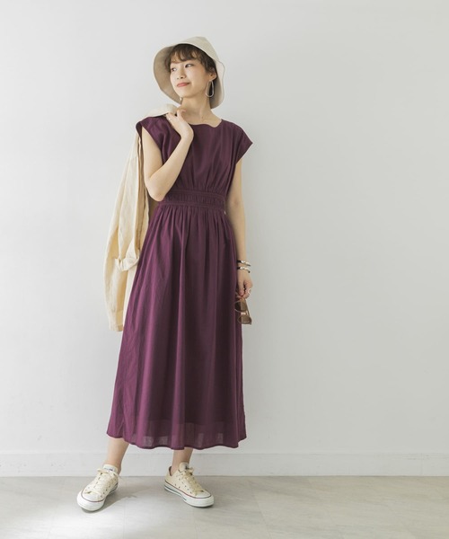 URBAN RESEARCH（アーバンリサーチ）の「ウエストスモッキングノースリワンピース（ワンピース・レディース・ブラック/ライトカーキ/パープル系その他/ブルー系その他/ライトブラウン・FREE）」の16枚目の写真