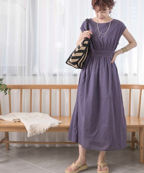 URBAN RESEARCH（アーバンリサーチ）の「ウエストスモッキングノースリワンピース（ワンピース・レディース・ブラック/ライトカーキ/パープル系その他/ブルー系その他/ライトブラウン・FREE）」の20枚目の写真