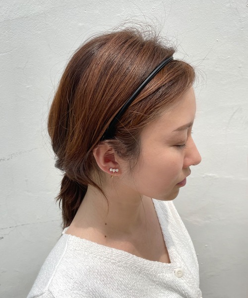 CEMONEMO（セモネモ）の「シンプル レザー 細カチューシャ（カチューシャ・レディース・ブラック/ベージュ/キャメル/オレンジ/アイボリー・FREE）」の6枚目の写真