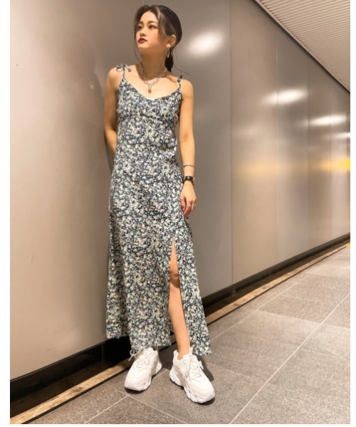 R&E(アールアンドイー)の「fashion ダッドスニーカー(スニーカー・レディース・ホワイト/ベージュ/ブラック・S/M/L/LL)」の5枚目の写真