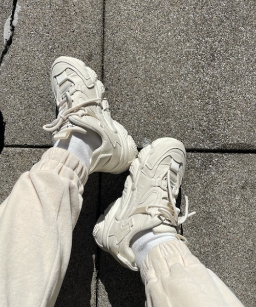 R&E(アールアンドイー)の「fashion ダッドスニーカー(スニーカー・レディース・ホワイト/ベージュ/ブラック・S/M/L/LL)」の12枚目の写真