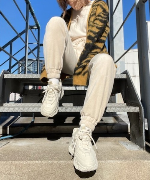 R&E(アールアンドイー)の「fashion ダッドスニーカー(スニーカー・レディース・ホワイト/ベージュ/ブラック・S/M/L/LL)」の13枚目の写真