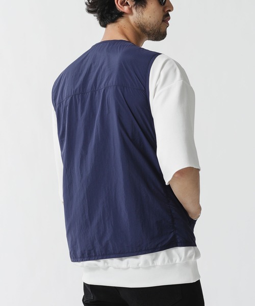 NANO universe（ナノユニバース）の「スーパーライトアーバンベスト（ベスト・メンズ・ベージュ/ネイビー・M/L）」の12枚目の写真