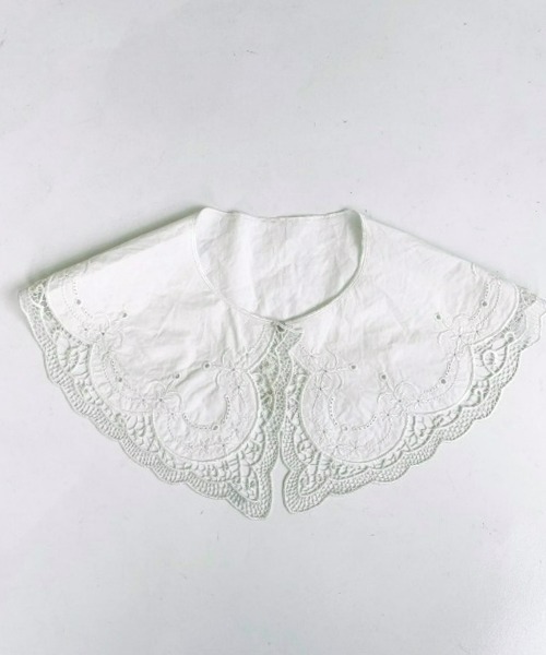 Libra Cue（リブラ キュー）の「クラシックレースつけ襟（付け襟・レディース・ホワイト/ブラック/グレイッシュベージュ・FREE）」の6枚目の写真