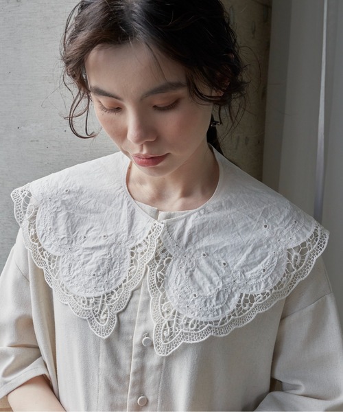 Libra Cue（リブラ キュー）の「クラシックレースつけ襟（付け襟・レディース・ホワイト/ブラック/グレイッシュベージュ・FREE）」の13枚目の写真