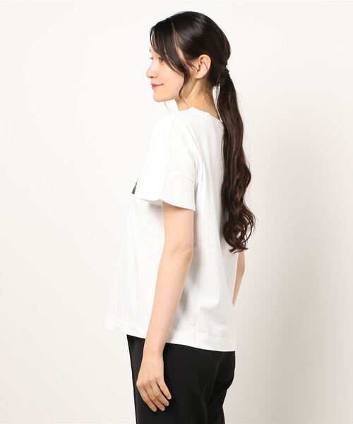 AIMER（エメ）の「フラワープリントTシャツ（Tシャツ/カットソー・レディース・オフホワイト/サックスブルー/ピンク・MEDIUM）」の11枚目の写真