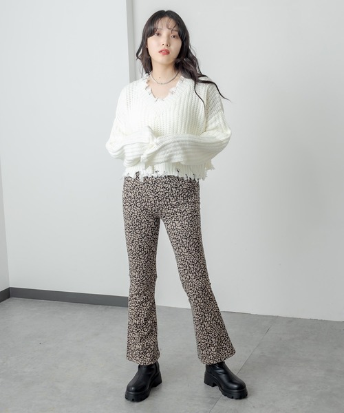 RASVOA（ラスボア）の「ダメージショートＶネックニット（ニット/セーター・レディース・ブラック/オフホワイト/ブルー・FREE）」の16枚目の写真