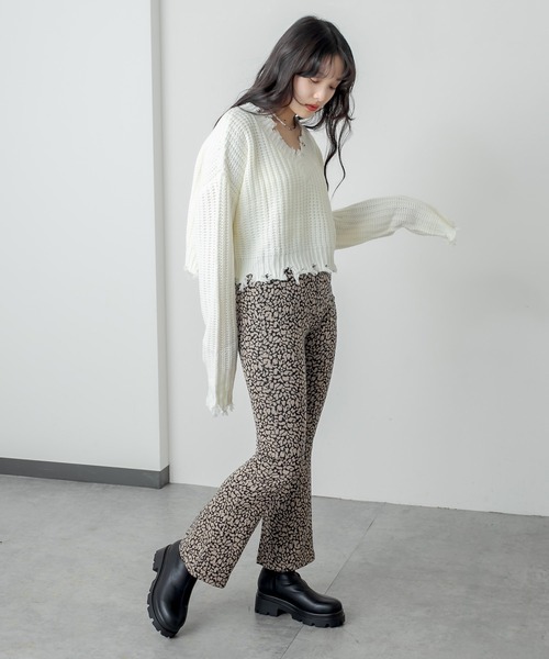 RASVOA（ラスボア）の「ダメージショートＶネックニット（ニット/セーター・レディース・ブラック/オフホワイト/ブルー・FREE）」の18枚目の写真