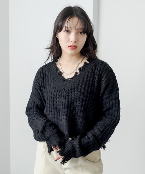 RASVOA（ラスボア）の「ダメージショートＶネックニット（ニット/セーター・レディース・ブラック/オフホワイト/ブルー・FREE）」の6枚目の写真