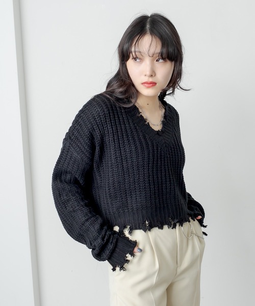 RASVOA（ラスボア）の「ダメージショートＶネックニット（ニット/セーター・レディース・ブラック/オフホワイト/ブルー・FREE）」の9枚目の写真