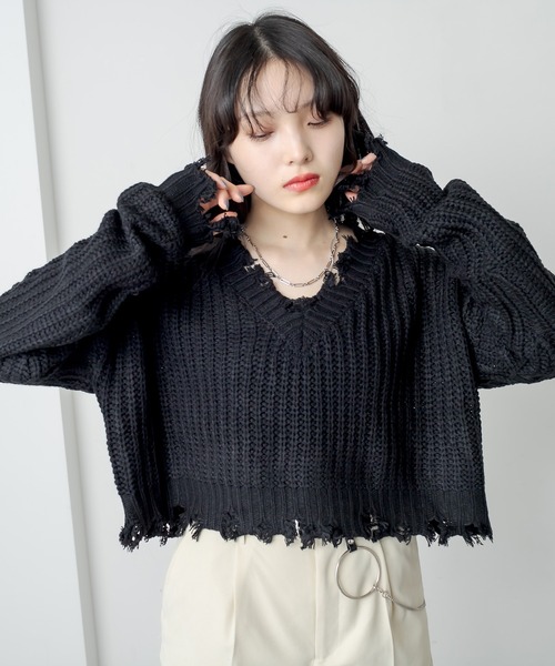 RASVOA（ラスボア）の「ダメージショートＶネックニット（ニット/セーター・レディース・ブラック/オフホワイト/ブルー・FREE）」の7枚目の写真