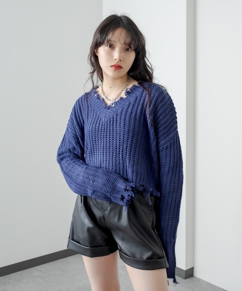 RASVOA（ラスボア）の「ダメージショートＶネックニット（ニット/セーター・レディース・ブラック/オフホワイト/ブルー・FREE）」の21枚目の写真