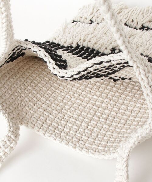 JACK & MARIE(ジャックアンドマリー)の「STORY OF TOMORROW POSITANO TOTE (ストーリーオブトゥモロー ポジターノトート)(ナチュラル)(Women's)(STB360)(トートバッグ・レディース・ナチュラル・ONE SIZE)」の3枚目の写真