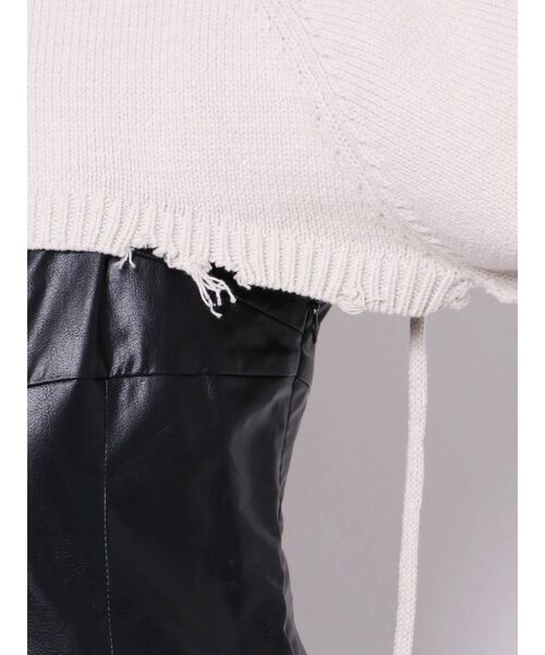 EMODA（エモダ）の「スーパークロップクラッシュニット（ニット/セーター・レディース・カーキ/グレー/ブラック/アイボリー・FREE）」の22枚目の写真