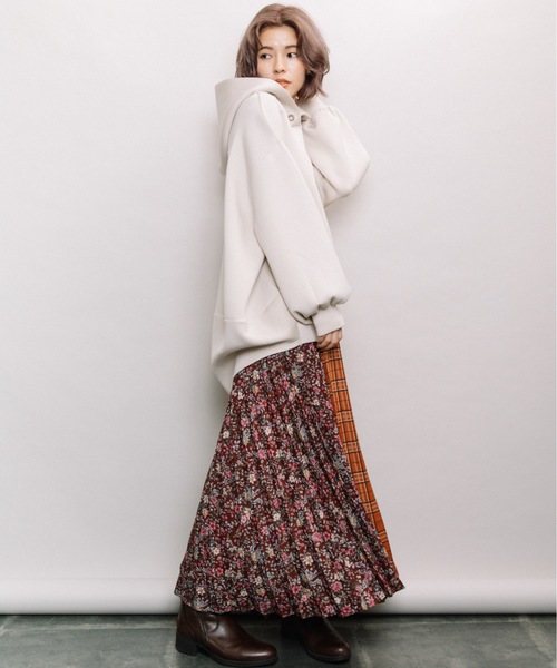 refinedworks（リファインドワークス）の「manyway総柄ロングプリーツスカート（スカート・レディース・ブラック/ブラウン・FREE）」の6枚目の写真