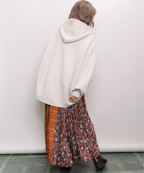 refinedworks（リファインドワークス）の「manyway総柄ロングプリーツスカート（スカート・レディース・ブラック/ブラウン・FREE）」の13枚目の写真