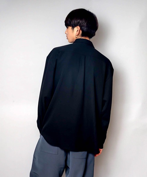 UNIIT（ユニット）の「【UNIIT/ユニット】ニットスウィッチング　ストレッチ　ルーズビッグシルエットシャツ（シャツ/ブラウス・メンズ・ブルー/ブラック・MEDIUM/X-LARGE/LARGE）」の10枚目の写真