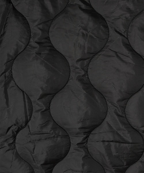 UNIVERSAL OVERALL(ユニバーサルオーバーオール)の「【UNIVERSAL OVERALL/ユニバーサルオーバーオール】 キルティング Vネック パイピング ジャケット/ QUILT BLOUSON(ナイロンジャケット・メンズ・ブラック/オリーブ/オフホワイト・M/L/XL)」の10枚目の写真