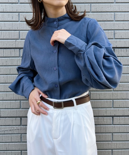 CLEA(クレア)の「バンドカラーボリュームスリーブシャツ(シャツ/ブラウス・レディース・ベージュ/ブラウン/ブルー・FREE)」の3枚目の写真