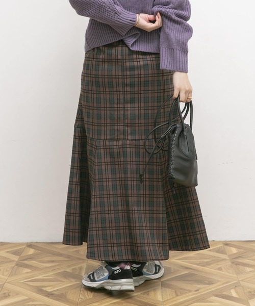 UR Lab.（アーバンリサーチラボ）の「モールチェックマーメイドスカート（スカート・レディース・ブラウン/グリーン・38/36）」の4枚目の写真