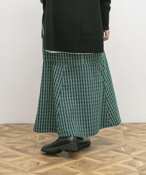 UR Lab.（アーバンリサーチラボ）の「モールチェックマーメイドスカート（スカート・レディース・ブラウン/グリーン・38/36）」の8枚目の写真