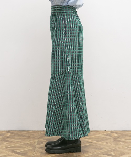 UR Lab.（アーバンリサーチラボ）の「モールチェックマーメイドスカート（スカート・レディース・ブラウン/グリーン・38/36）」の12枚目の写真