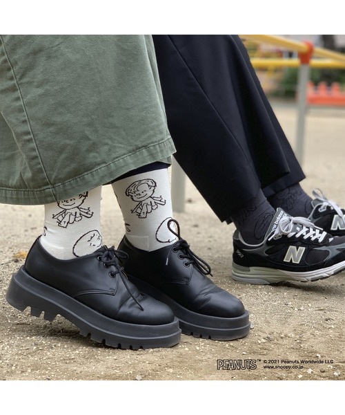 CHICSTOCKS（シックストックス）の「SNOOPY×CHICSTOCKS［1950s］（ソックス/靴下・レディース・アイボリー/ダークグレー・SMALL/MEDIUM/LARGE）」の4枚目の写真