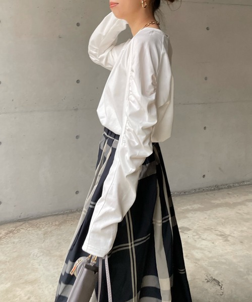 DouDou（ドゥドゥ）の「袖ギャザープルオーバー（Tシャツ/カットソー・レディース・ホワイト/ブラック/グレー・FREE）」の6枚目の写真