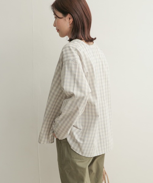 URBAN RESEARCH DOORS(アーバンリサーチドアーズ)の「ギンガムフレアブラウス(シャツ/ブラウス・レディース・ブラック/グレー・1)」の3枚目の写真