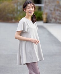 Tiaclasse（ティアクラッセ）の「【おのののかさん着用】半袖＆七分袖選べる袖丈バックフレアチュニック（シャツ/ブラウス）」