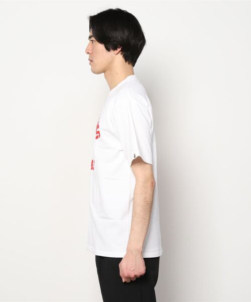 A BATHING APE(アベイシングエイプ)の「CHRISTMAS COLLEGE TEE M(Tシャツ/カットソー・メンズ・ホワイト×レッド/ホワイト×グリーン・SMALL/MEDIUM/LARGE/X-LARGE/XX-LARGE/XXX-LARGE)」の6枚目の写真