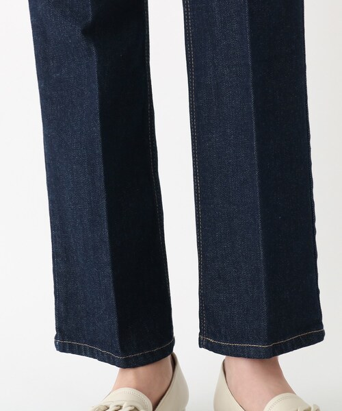 OPAQUE.CLIP（オペークドットクリップ）の「◆リサイクルコットンデニム 202 FLARE【WEB限定サイズ】（デニムパンツ・レディース・ダークネイビー/ネイビー/アイボリー/ナチュラル・36/38/34/42/40）」の9枚目の写真