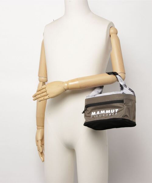 Mammut（マムート）の「ボルダー チョーク バッグ / Boulder Chalk Bag（ボディバッグ/ウエストポーチ・メンズ・ベージュ・ONESIZE）」の5枚目の写真