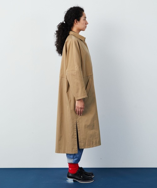 FRAPBOIS（フラボア）の「バルマカーン コート（ステンカラーコート・レディース・ベージュ/ネイビー・0/1）」の3枚目の写真