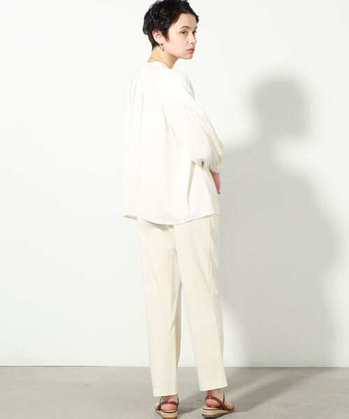 NOLLEY’S（ノーリーズ）の「◇【WEB限定】割繊シャンブレーブラウス（シャツ/ブラウス・レディース・ネイビー/オフホワイト/ライトグリーン/グレイッシュベージュ・FREE）」の21枚目の写真