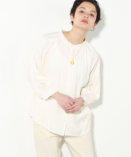 NOLLEY’S（ノーリーズ）の「◇【WEB限定】割繊シャンブレーブラウス（シャツ/ブラウス・レディース・ネイビー/オフホワイト/ライトグリーン/グレイッシュベージュ・FREE）」の20枚目の写真