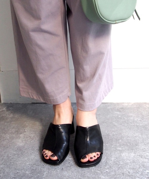 apres（アプレ）の「【撥水】ミュールサンダル　-8650387（サンダル・レディース・ブラック/プラチナム/グレイッシュベージュ・23.5cm/24.5cm/23.0cm/24.0cm/22.5cm）」の8枚目の写真