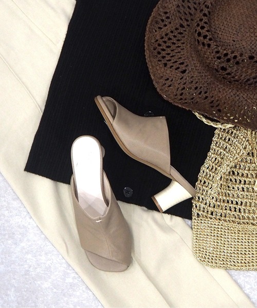 apres（アプレ）の「【撥水】ミュールサンダル　-8650387（サンダル・レディース・ブラック/プラチナム/グレイッシュベージュ・23.5cm/24.5cm/23.0cm/24.0cm/22.5cm）」の14枚目の写真