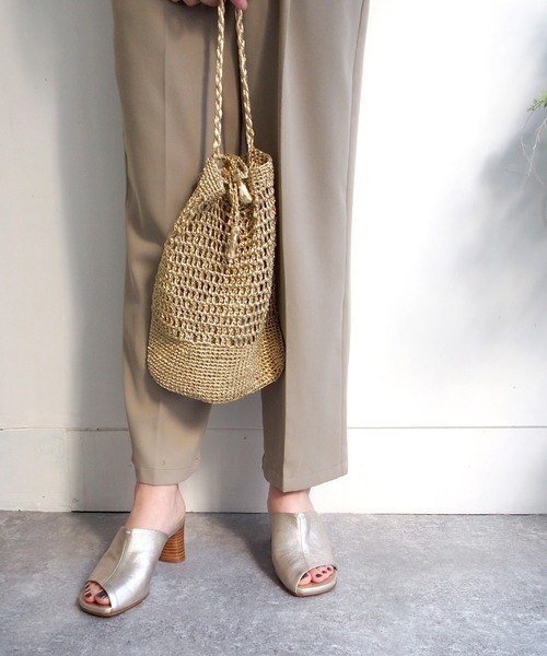 apres（アプレ）の「【撥水】ミュールサンダル　-8650387（サンダル・レディース・ブラック/プラチナム/グレイッシュベージュ・23.5cm/24.5cm/23.0cm/24.0cm/22.5cm）」の17枚目の写真