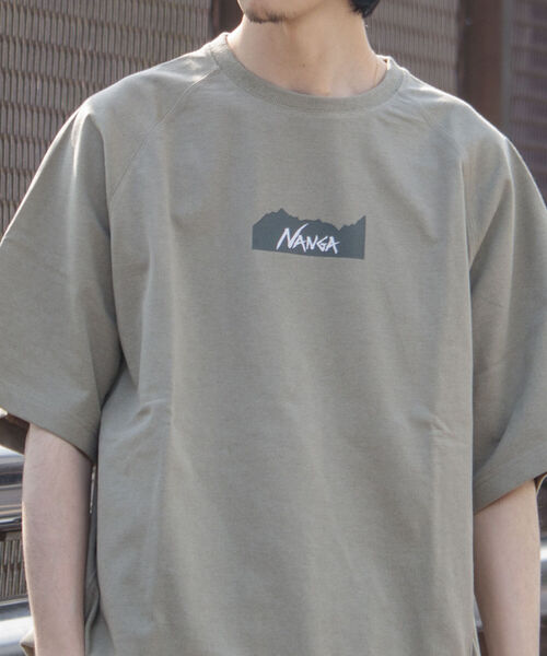 NANGA（ナンガ）の「【NANGA/ナンガ】オーバーサイズ バックプリント別注ラグランTシャツ（Tシャツ/カットソー・メンズ・ホワイト/ブラック/オリーブ・MEDIUM）」の8枚目の写真