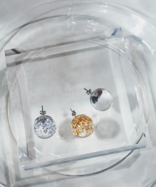 VANNIE U(ヴァニーユー)の「sphere pierce(ピアス(両耳用)・レディース・シルバー/ゴールド/クリア・FREE)」の19枚目の写真