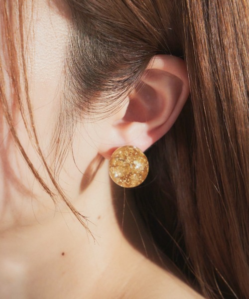 VANNIE U(ヴァニーユー)の「sphere pierce(ピアス(両耳用)・レディース・シルバー/ゴールド/クリア・FREE)」の9枚目の写真