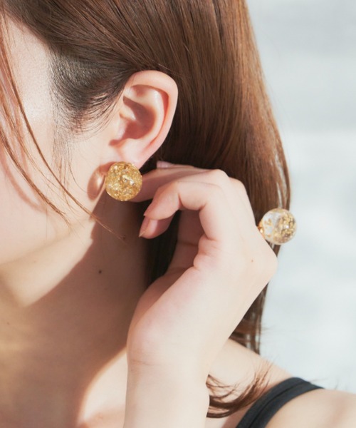 VANNIE U(ヴァニーユー)の「sphere pierce(ピアス(両耳用)・レディース・シルバー/ゴールド/クリア・FREE)」の11枚目の写真