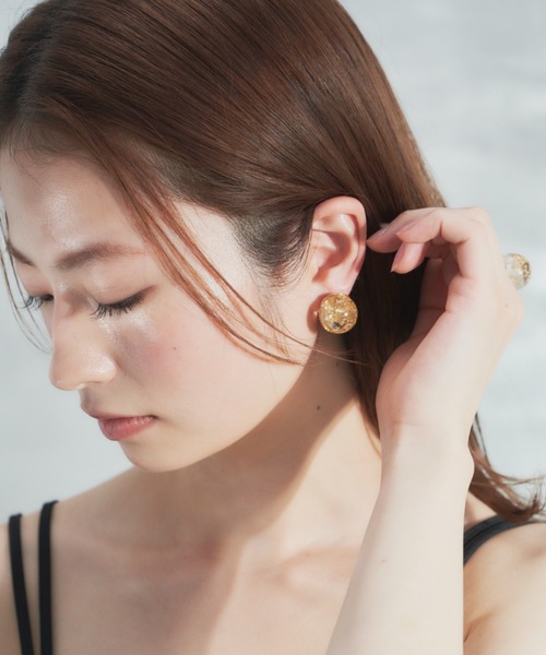 VANNIE U(ヴァニーユー)の「sphere pierce(ピアス(両耳用)・レディース・シルバー/ゴールド/クリア・FREE)」の12枚目の写真