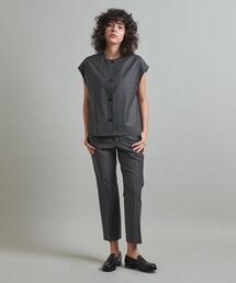 LOEFF＞トロピカル ラウンド ノーカラーベストを使った人気