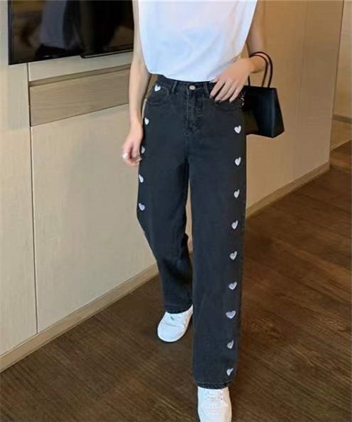 Dream garden（ドリームガーデン）の「ハート刺繍デニムパンツ（デニム