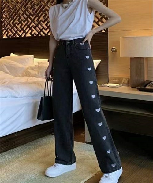 Dream garden（ドリームガーデン）の「ハート刺繍デニムパンツ（デニム